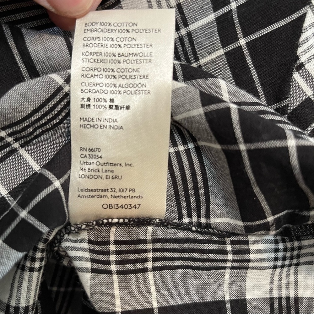 Pilcro Embroidered Black Plaid Top Small - Picture 6 of 7